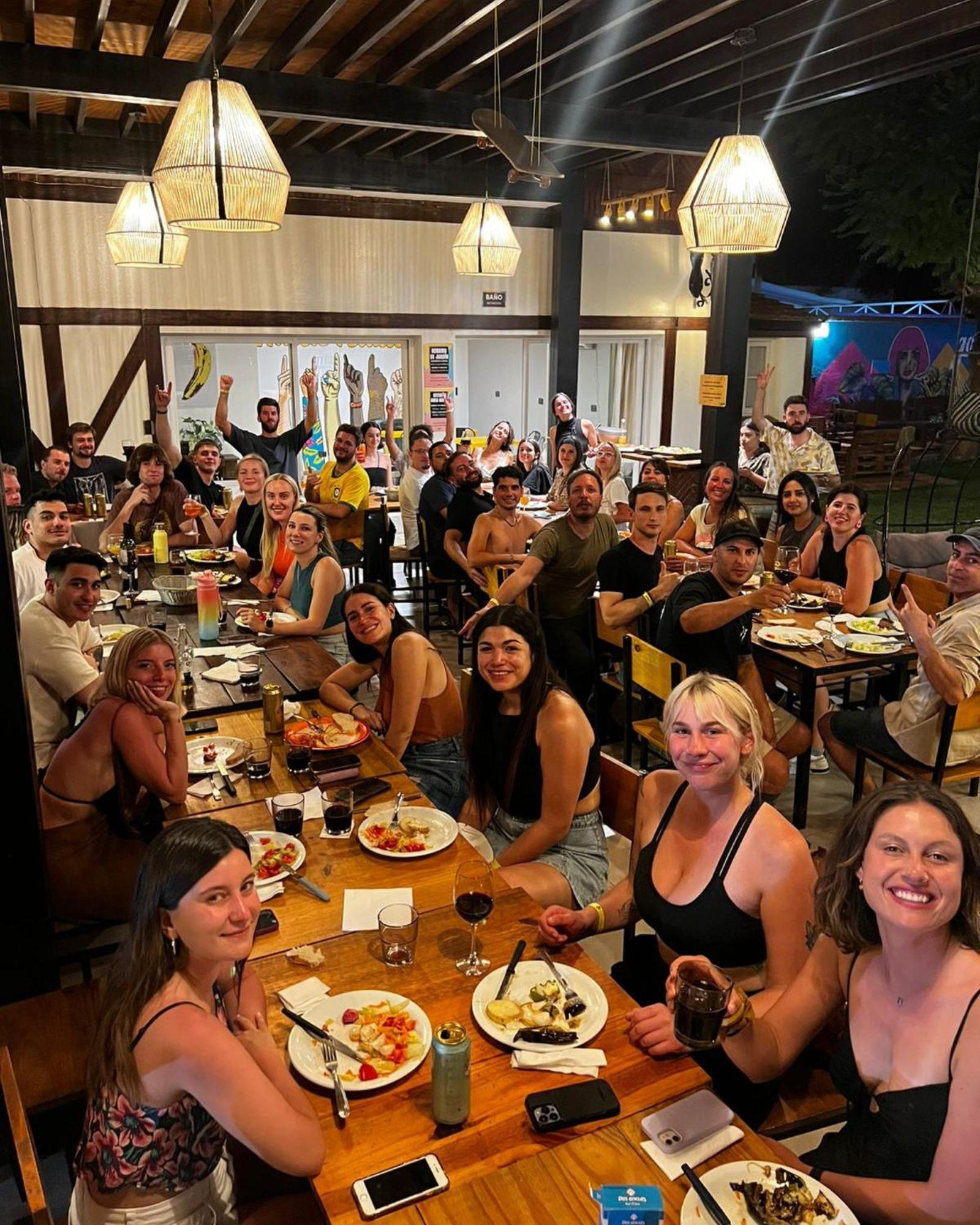 Gorilla Hostel Mendoza Ngoại thất bức ảnh
