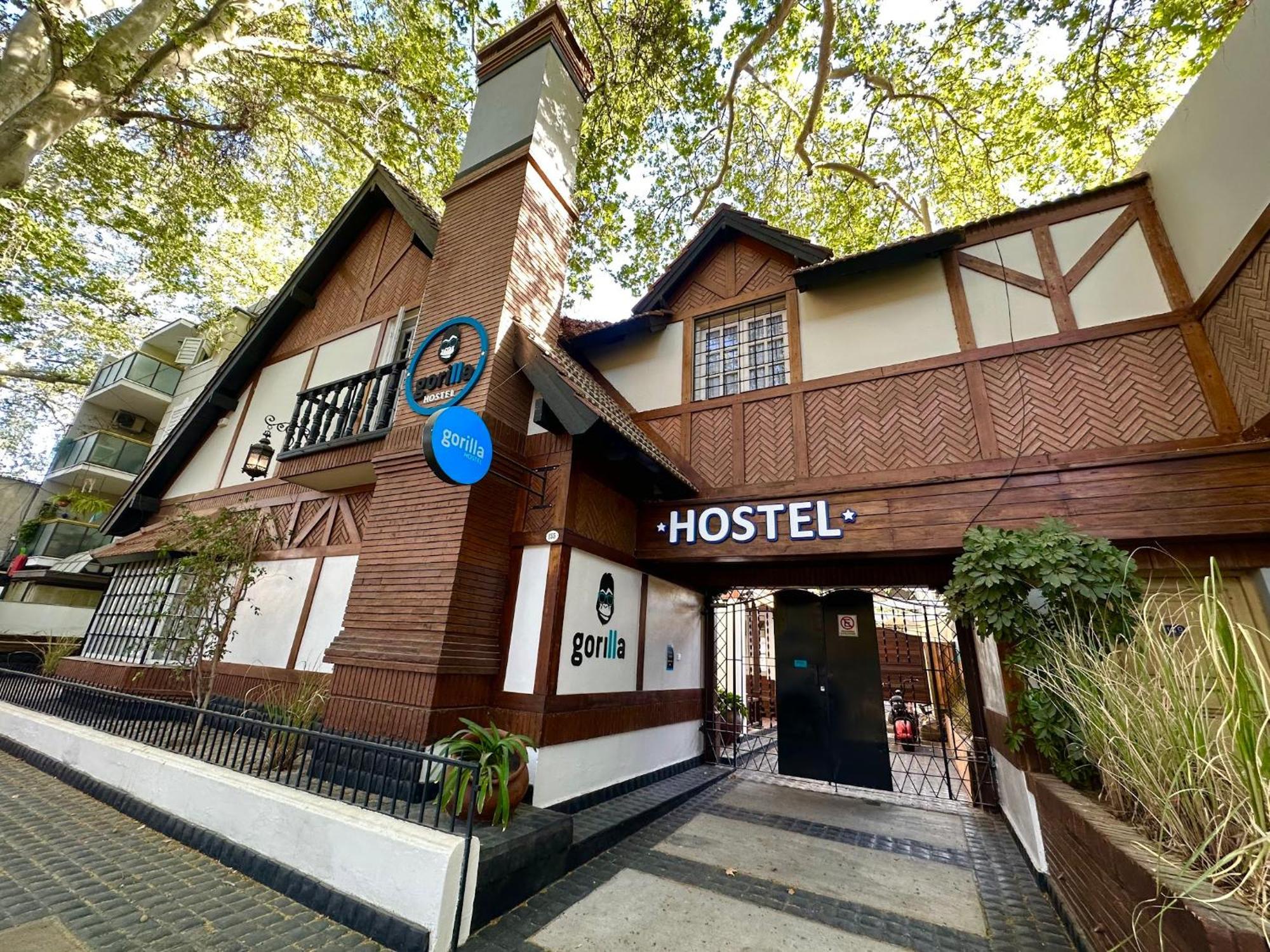 Gorilla Hostel Mendoza Ngoại thất bức ảnh