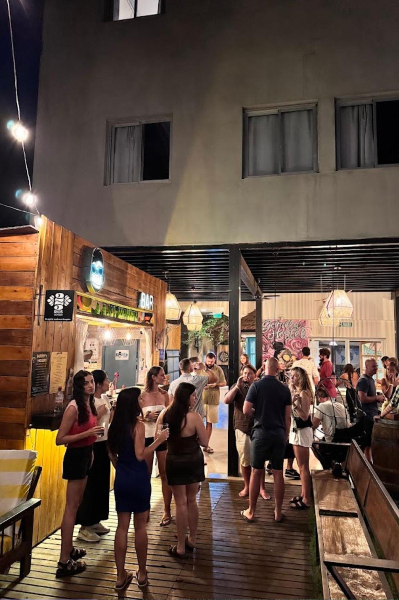 Gorilla Hostel Mendoza Ngoại thất bức ảnh